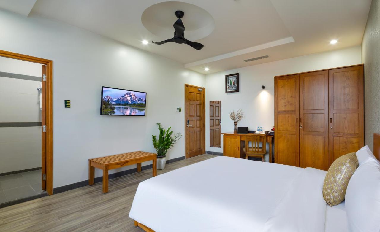 Lara Hotel Long Xuyên エクステリア 写真