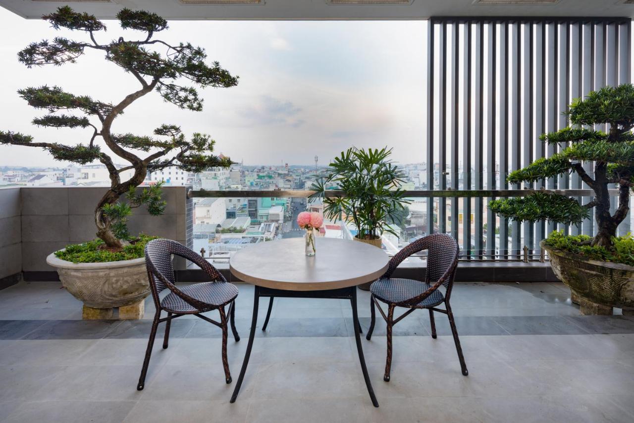 Lara Hotel Long Xuyên エクステリア 写真